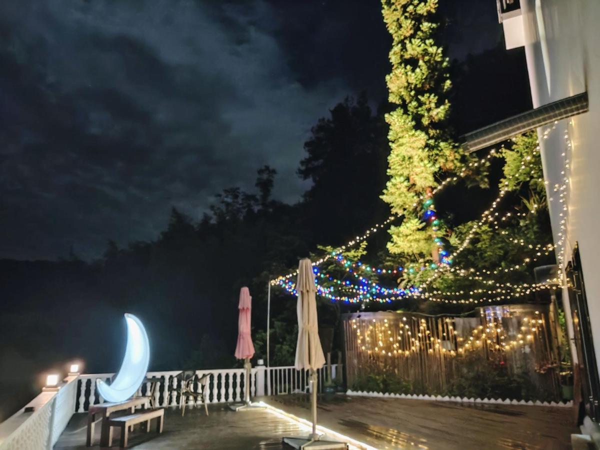 Whispering Mountains Boutique Hotel Zhangjiajie Exterior photo